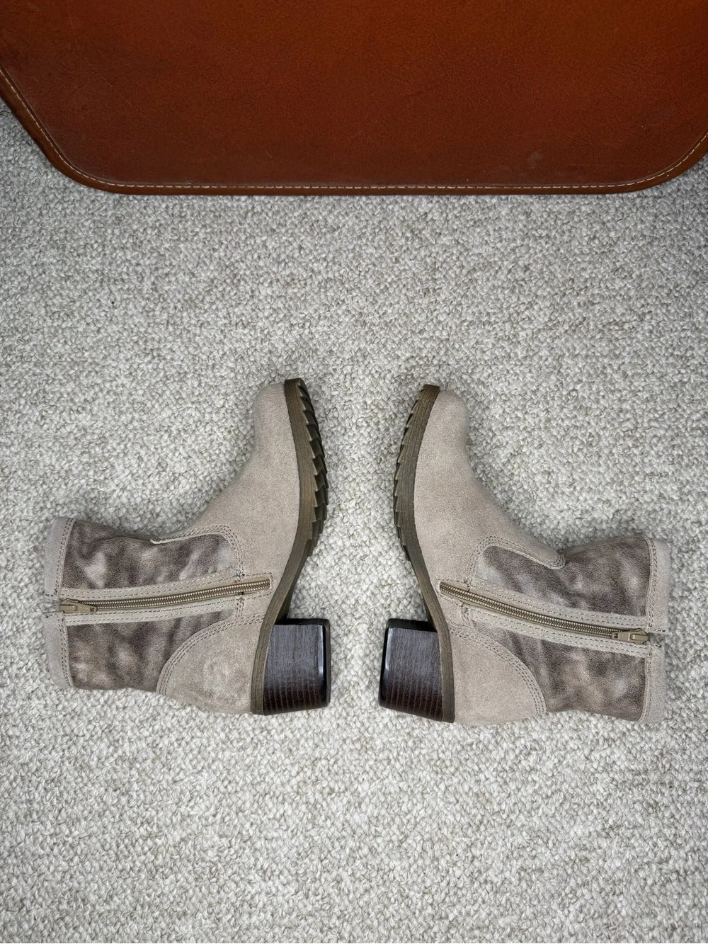 Naturalizer side zip leather boots